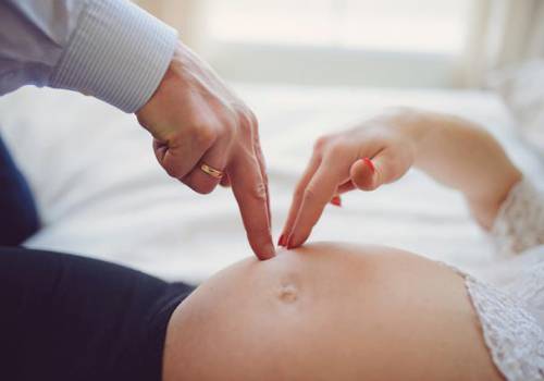 Temperatura w ciąży - kiedy jest normalnym zjawiskiem, a kiedy symptomem choroby?