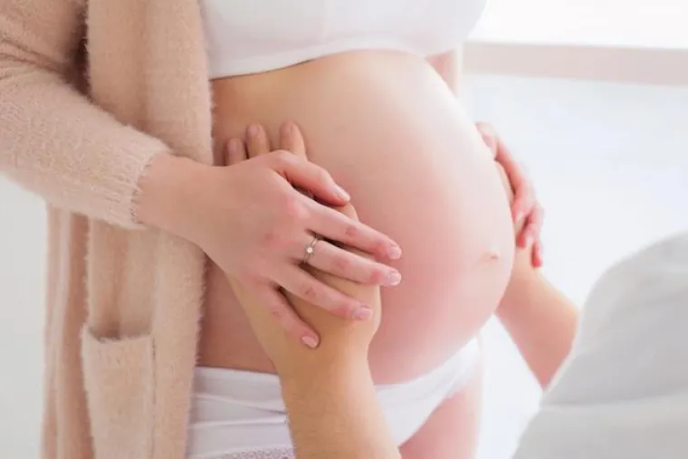 Czy warto mieć swoją położną podczas porodu?