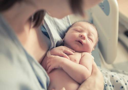 Łożysko po porodzie – wydalanie i badanie po porodzie