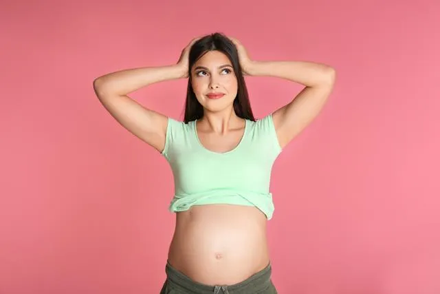 How can I recognize that I am pregnant? How do you tell your loved ones about it?